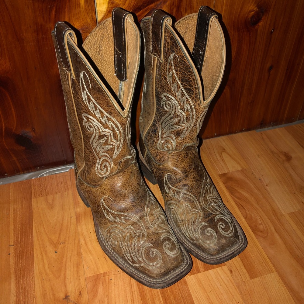 Justin Cowgirl Boots